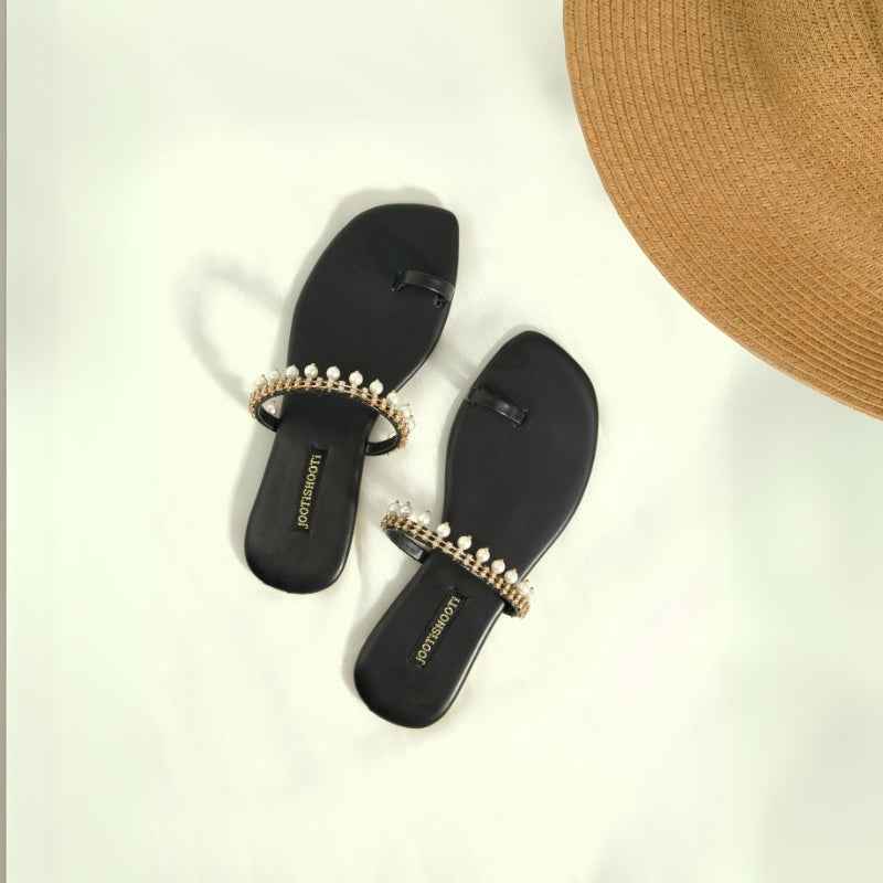 Gala Pearl – Minimal Toe-Ring Flats with Pearl Chain Detail For Women