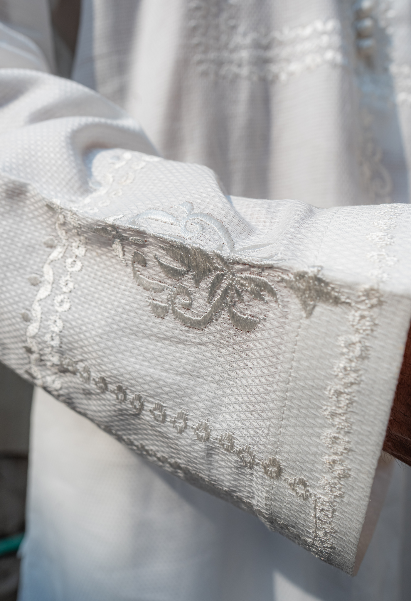 Elegant White Embroidered Kurta with Farshi Shalwar For Men