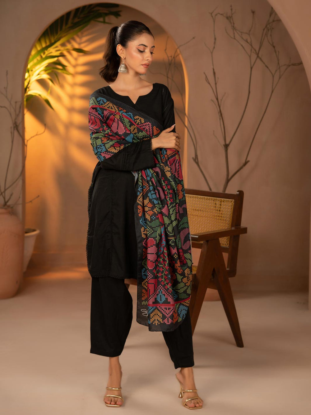 Calligraphed Odhni – Wear the Words For Women