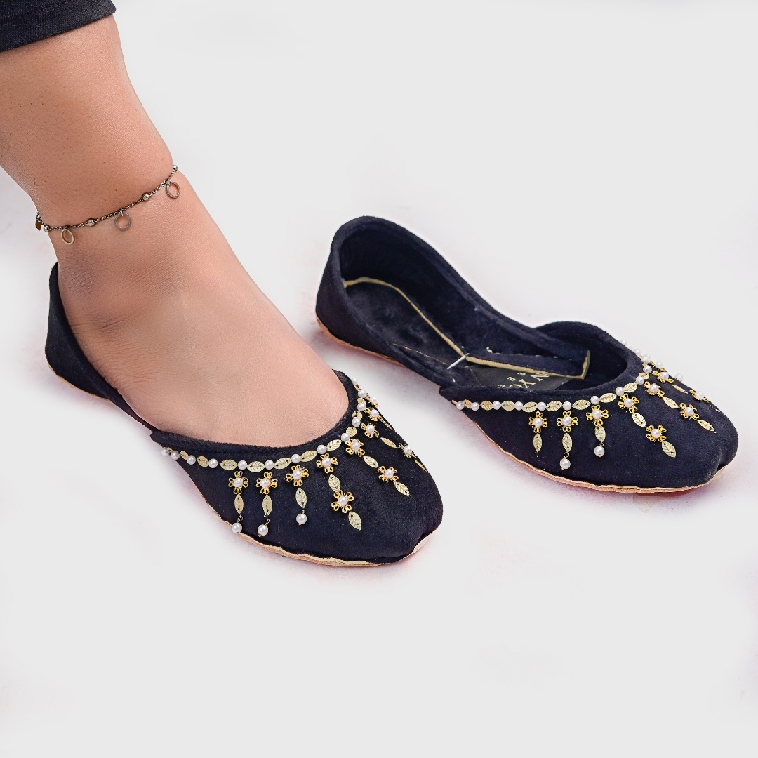 Elegant Velvet Khussa – Handcrafted Comfort & Style For Women