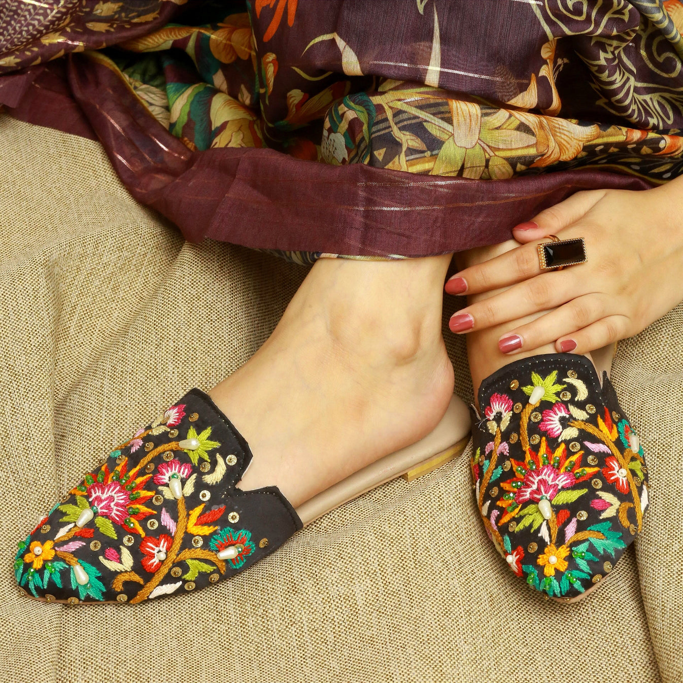 Chic Elegance: Embroidered Mules with Artistic Flair For Women