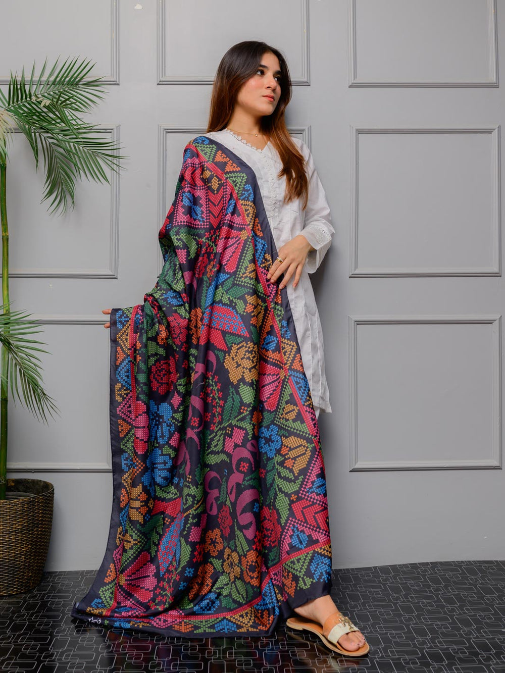 Calligraphed Odhni – Wear the Words For Women