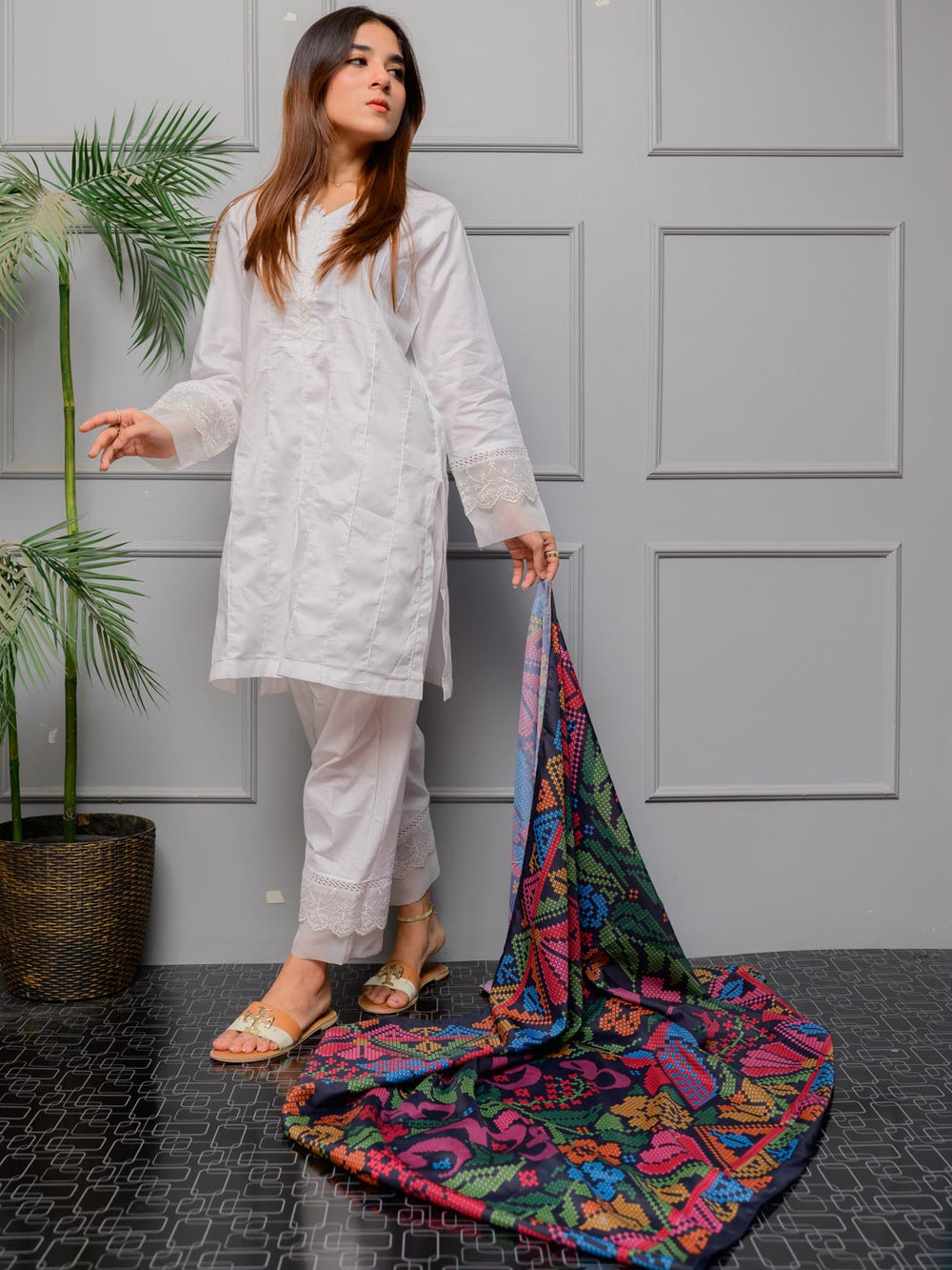 Calligraphed Odhni – Wear the Words For Women