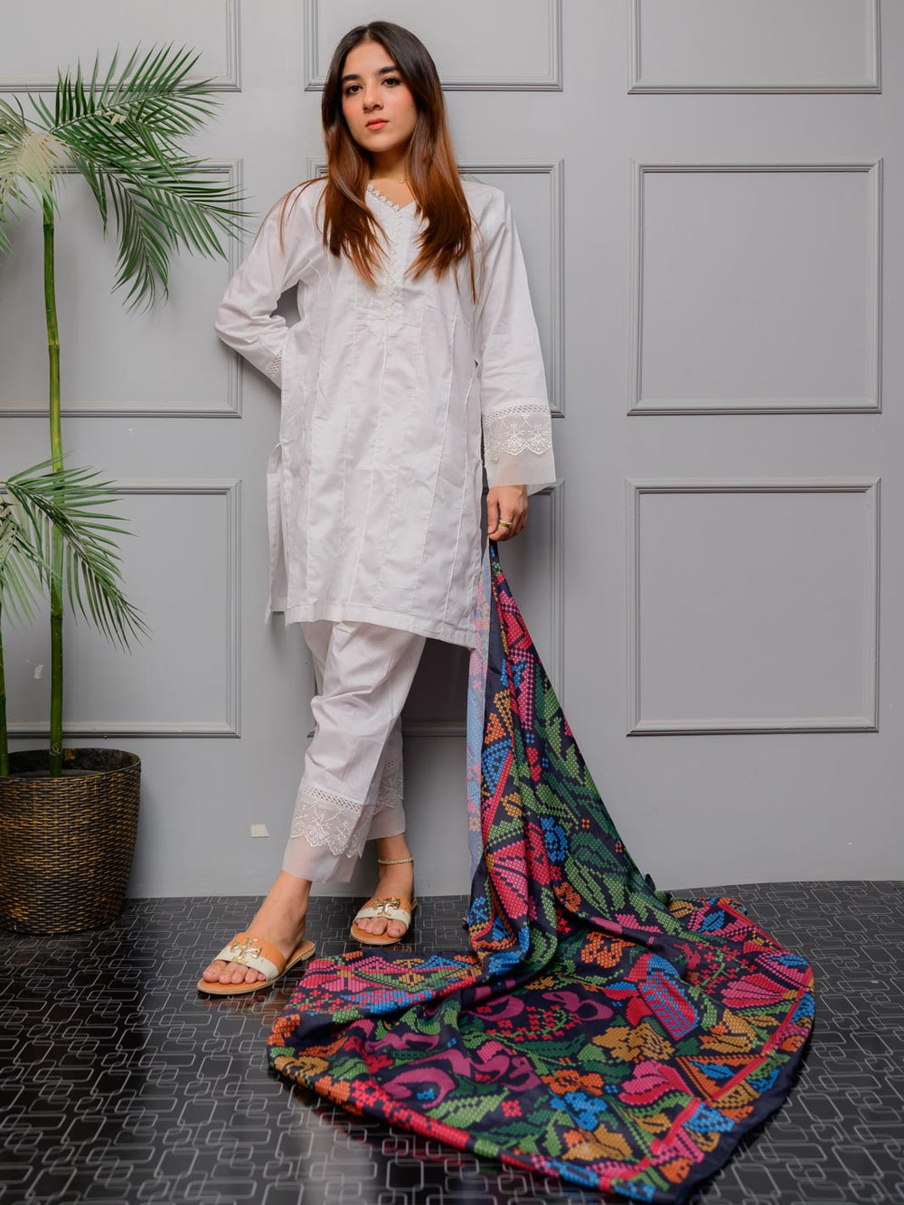 Calligraphed Odhni – Wear the Words For Women