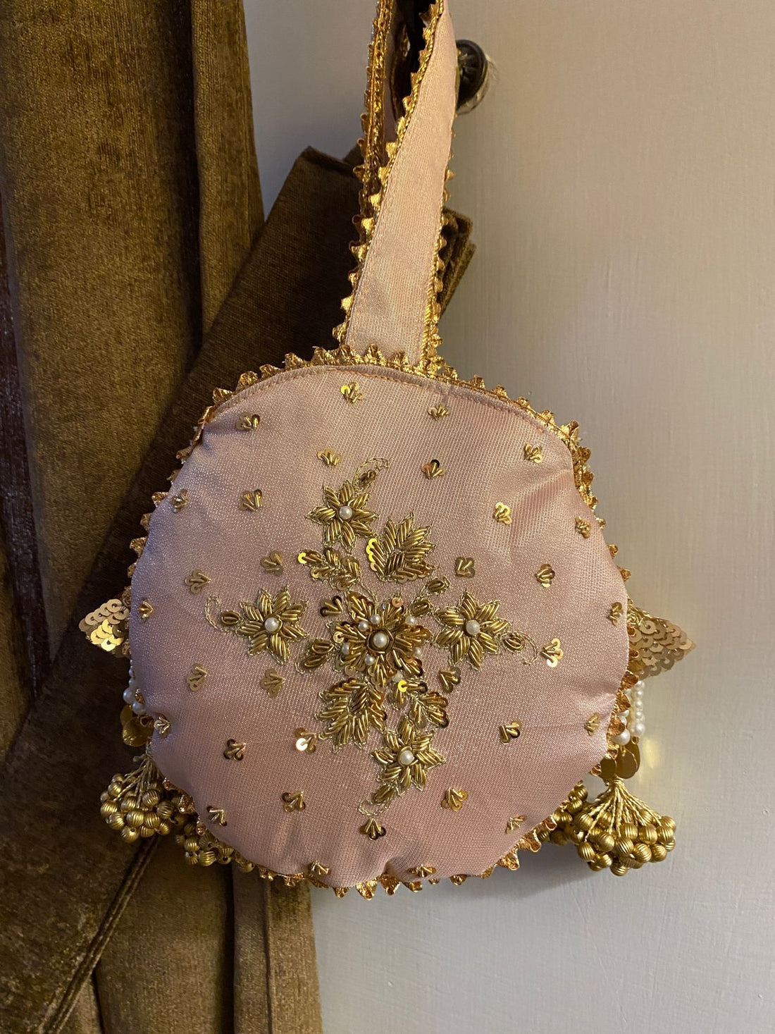 KASHMIRI CHAI PINK BATWA – A Dream for Engagement Brides For Bridal/Wedding