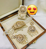 ALMAS Kundan Necklace: Antique Elegance