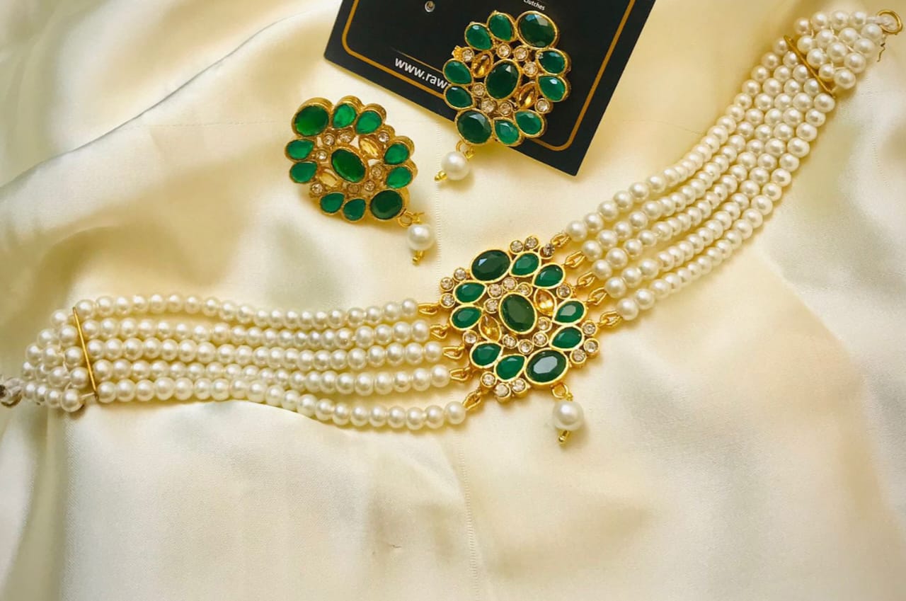 Sophisticated ALAYA Pearl Choker: Available in Pearl, Black, Green, and Maroon