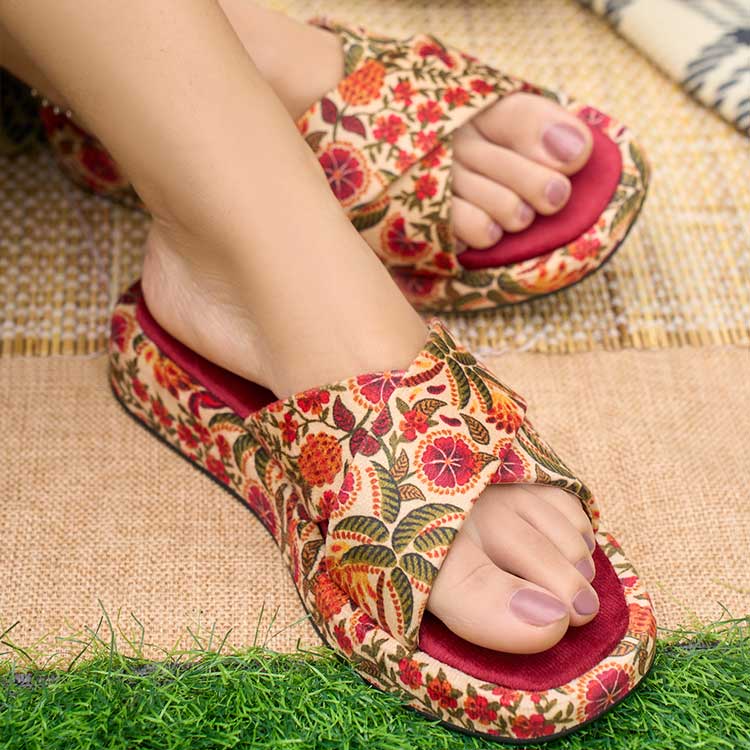 Sikandar Sliders – Floral Elegance with a Bold Step For Women