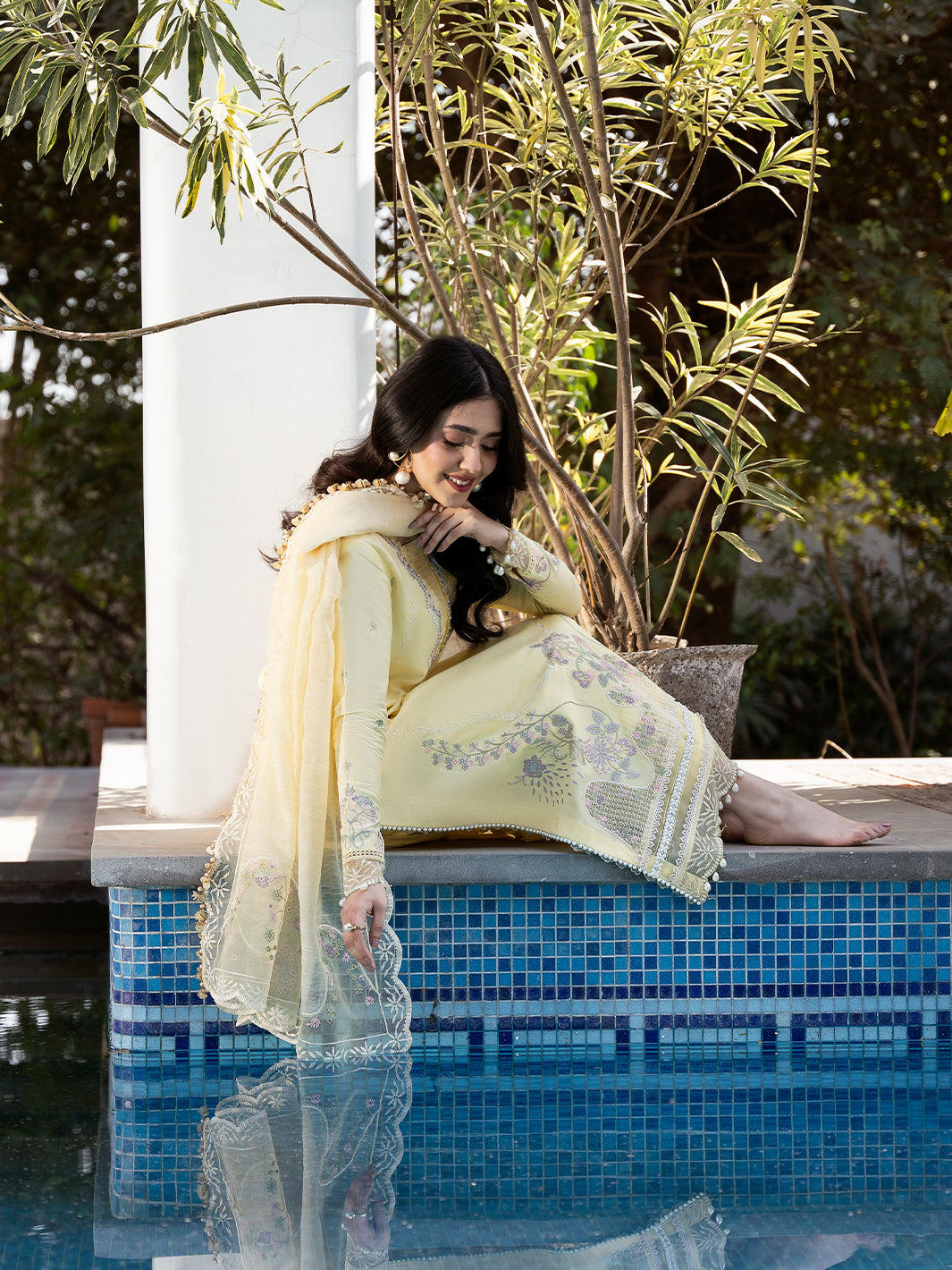 Safa – Powder Pink Luxury Embroidered Lawn Ensemble Unstitched Lawn Suit  For Women