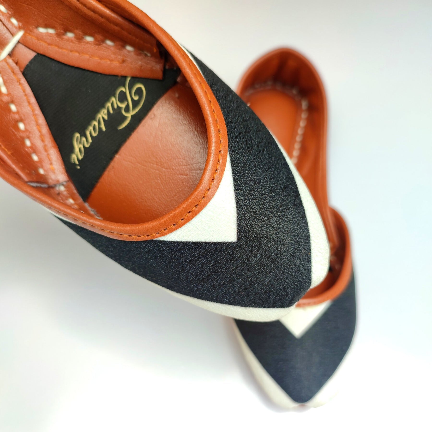 Black Ziggy Casual Khussa For Women