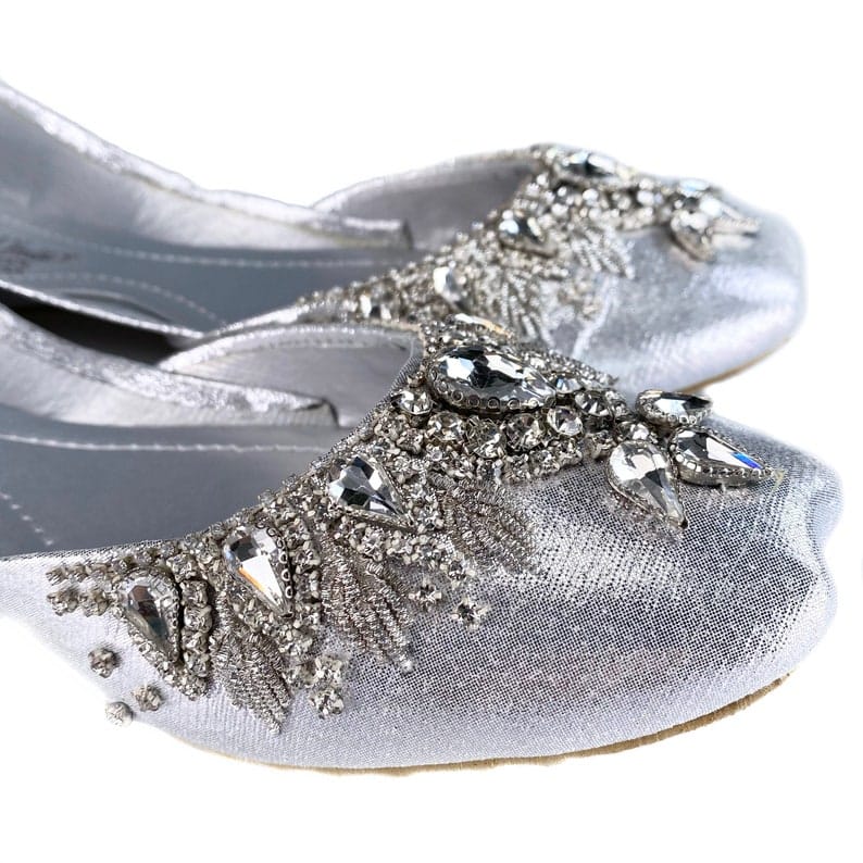 Bridal Multani Embroidered Women Khussa – Silver Pearls