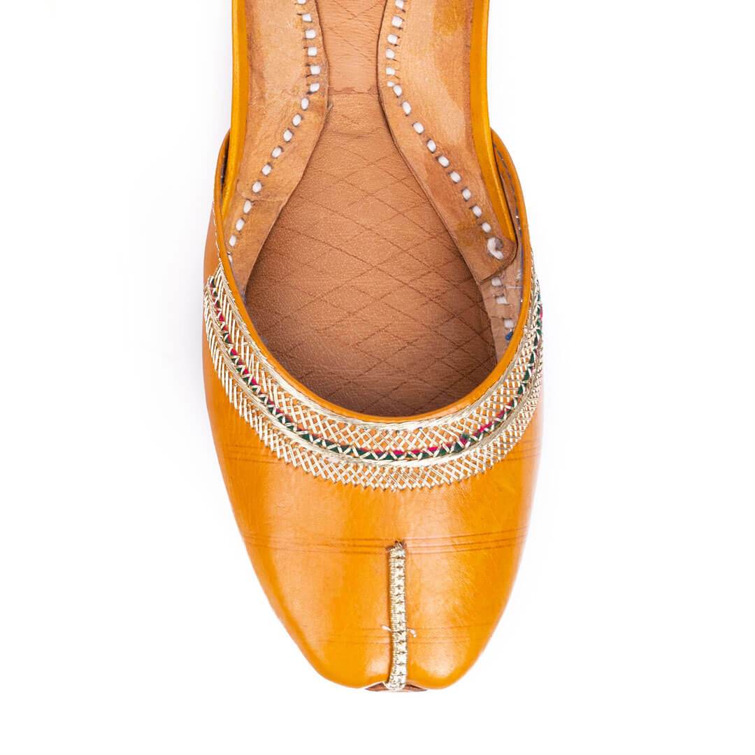 Solid Love Tilla Leather Women Khussa