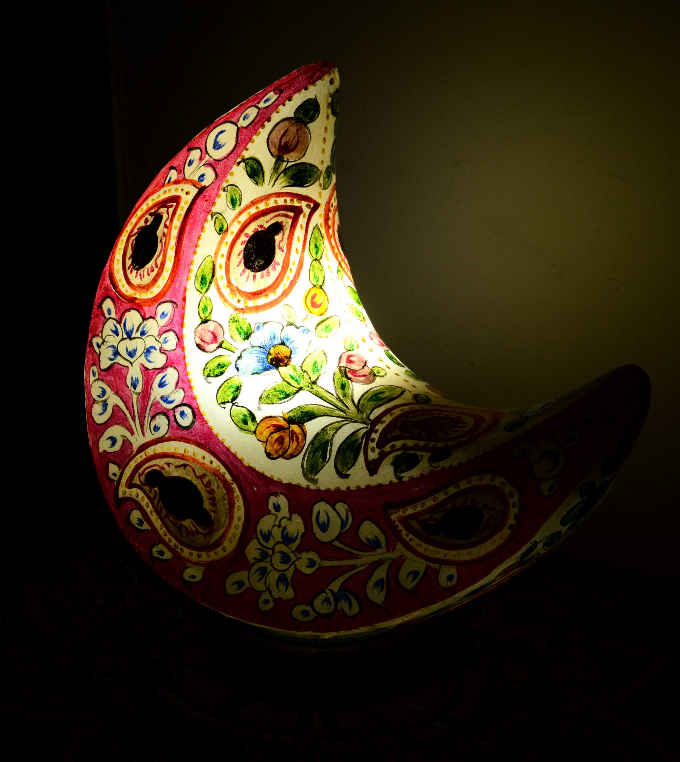 Exquisite Multi-Color Star Shape Camel Skin Lamp with Intricate Naqashi Art