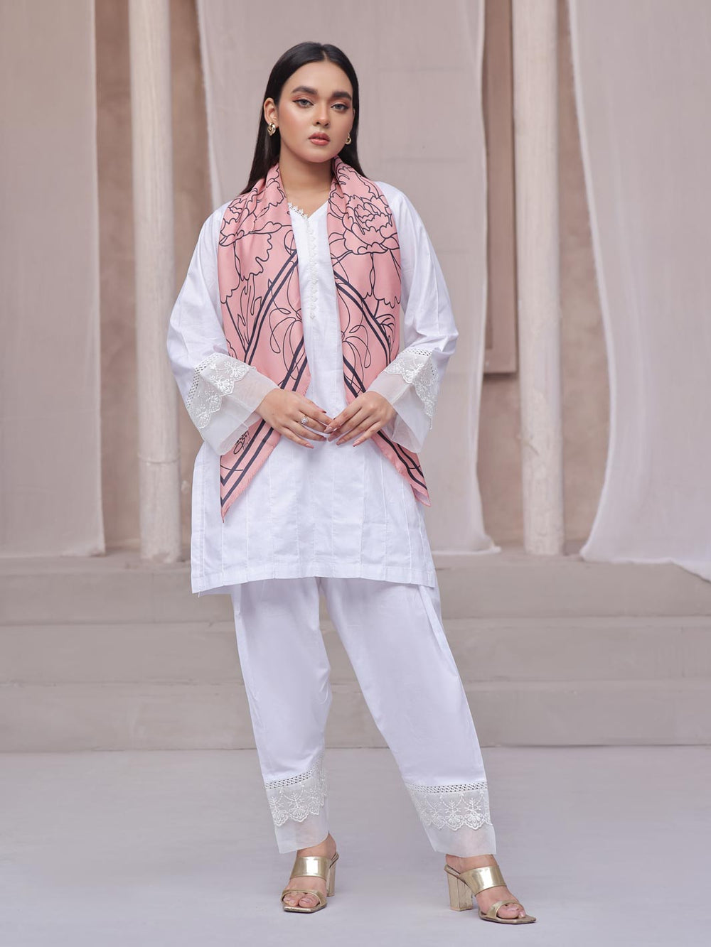 Musaafir Scarf – Luxurious Shamoz Silk For Women