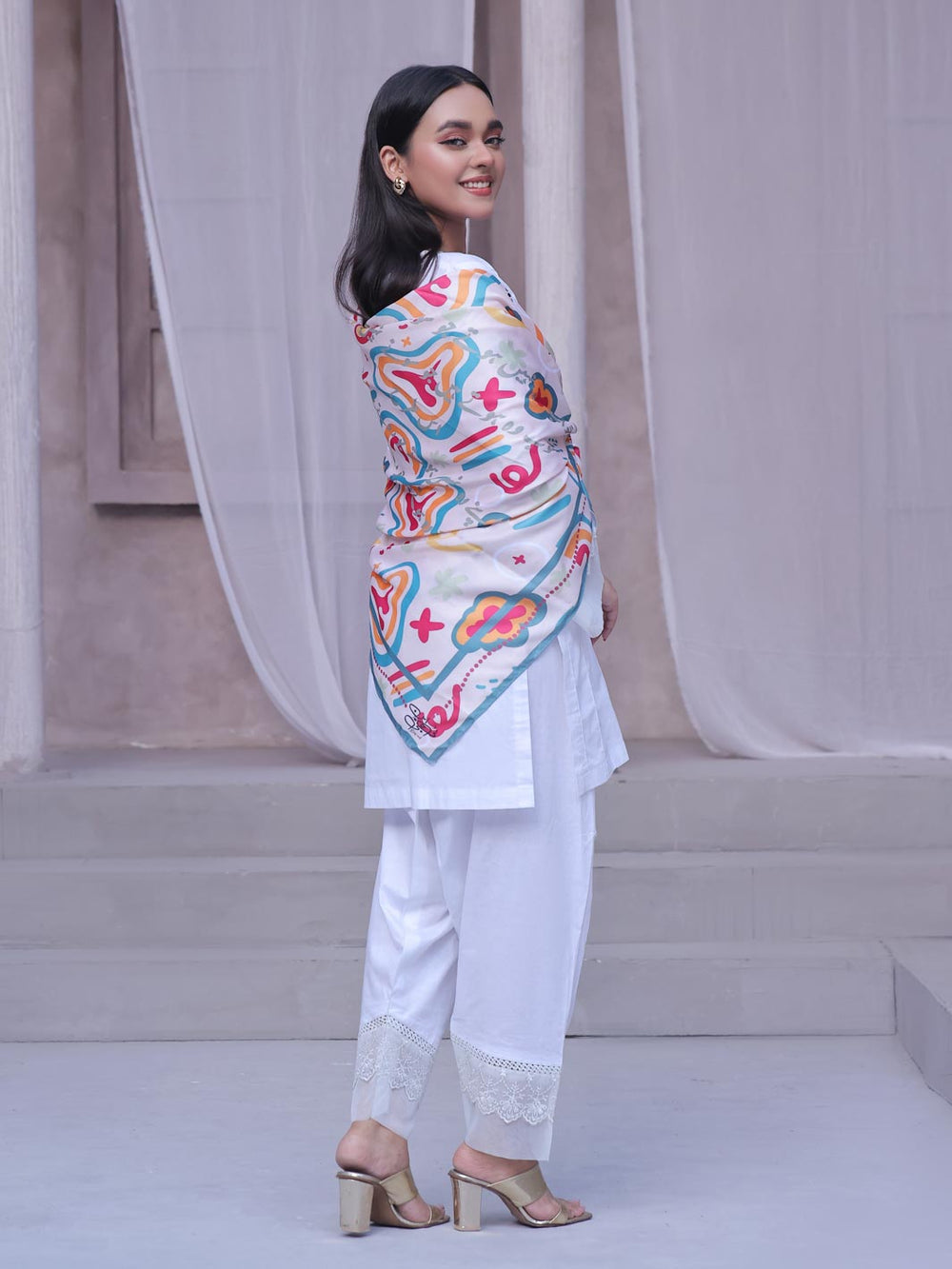 Khuwab Scarf – Elegant Shamoz Silk For Women