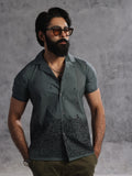 Cotton Button-Down Shirt – Timeless & Inclusive For Unisex