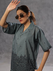Cotton Button-Down Shirt – Timeless & Inclusive For Unisex