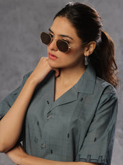 Cotton Button-Down Shirt – Timeless & Inclusive For Unisex