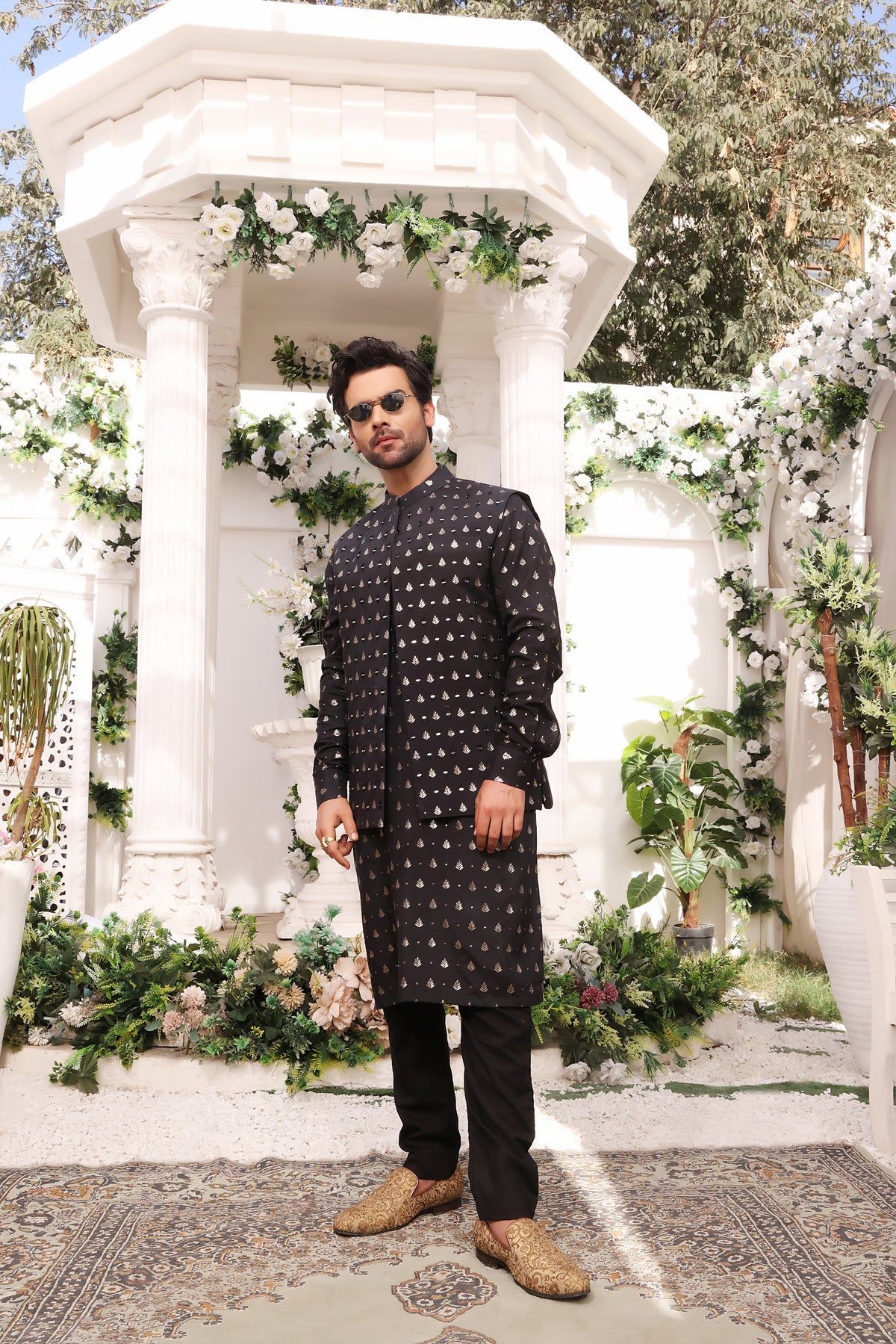 Black Mirror Embroidery Self Cotton Fabric Kurta Pajama For Men