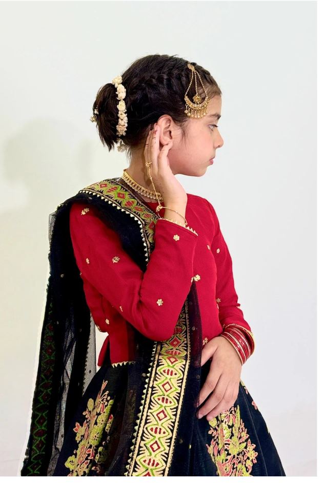 Elegant Embroidered Chiffon Lehenga Choli with Net Dupatta For Girls
