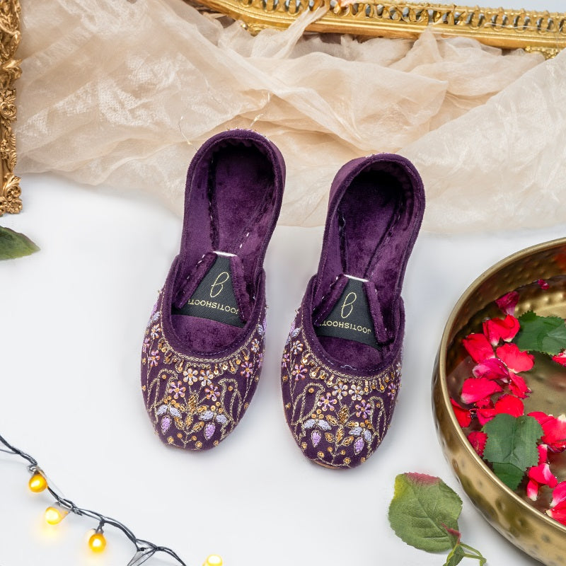 Wedding Edit – Handcrafted Velvet Khussas for Festive Elegance For Women