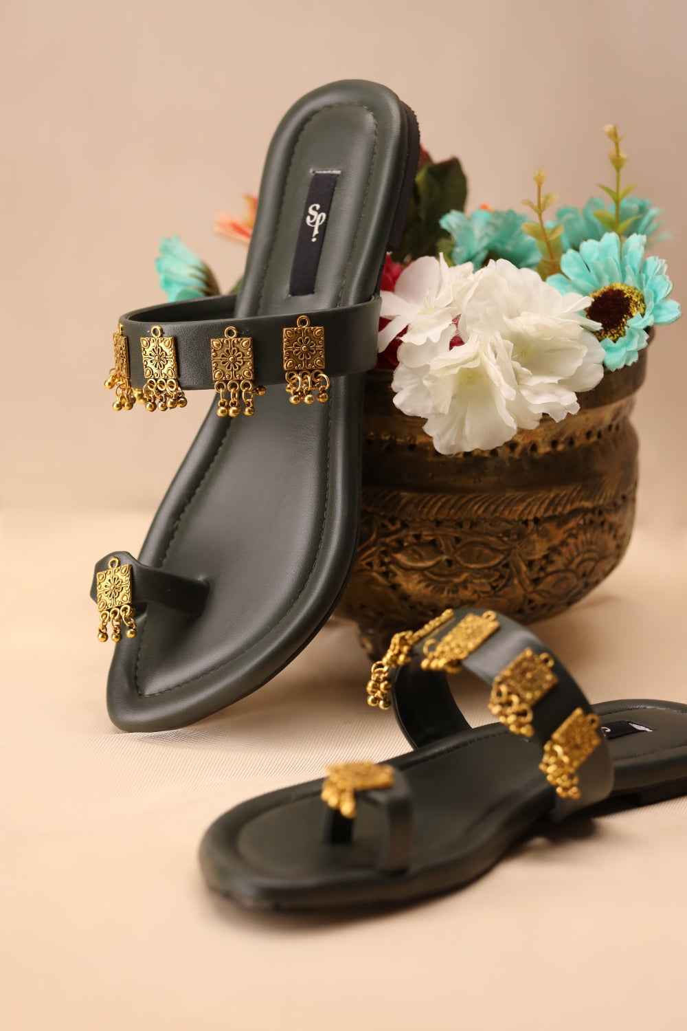 Nauratan Luxury Handcrafted Festive Kolhapuri For Women