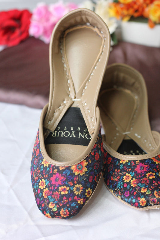 Wildflower Waltz – Floral Printed Khussa For Women