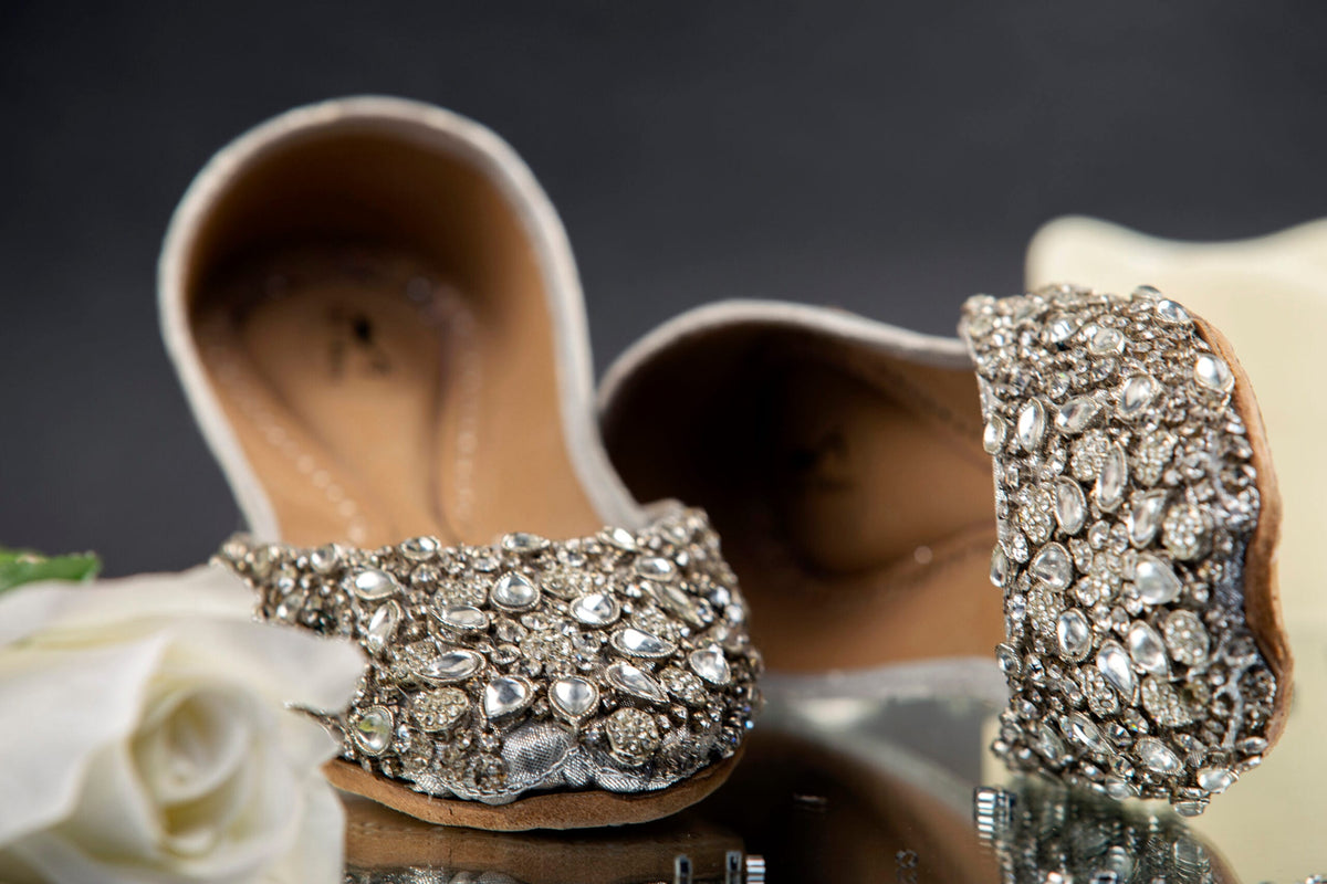 Silver & Golden Kundan Khussas – Traditional Elegance For Women