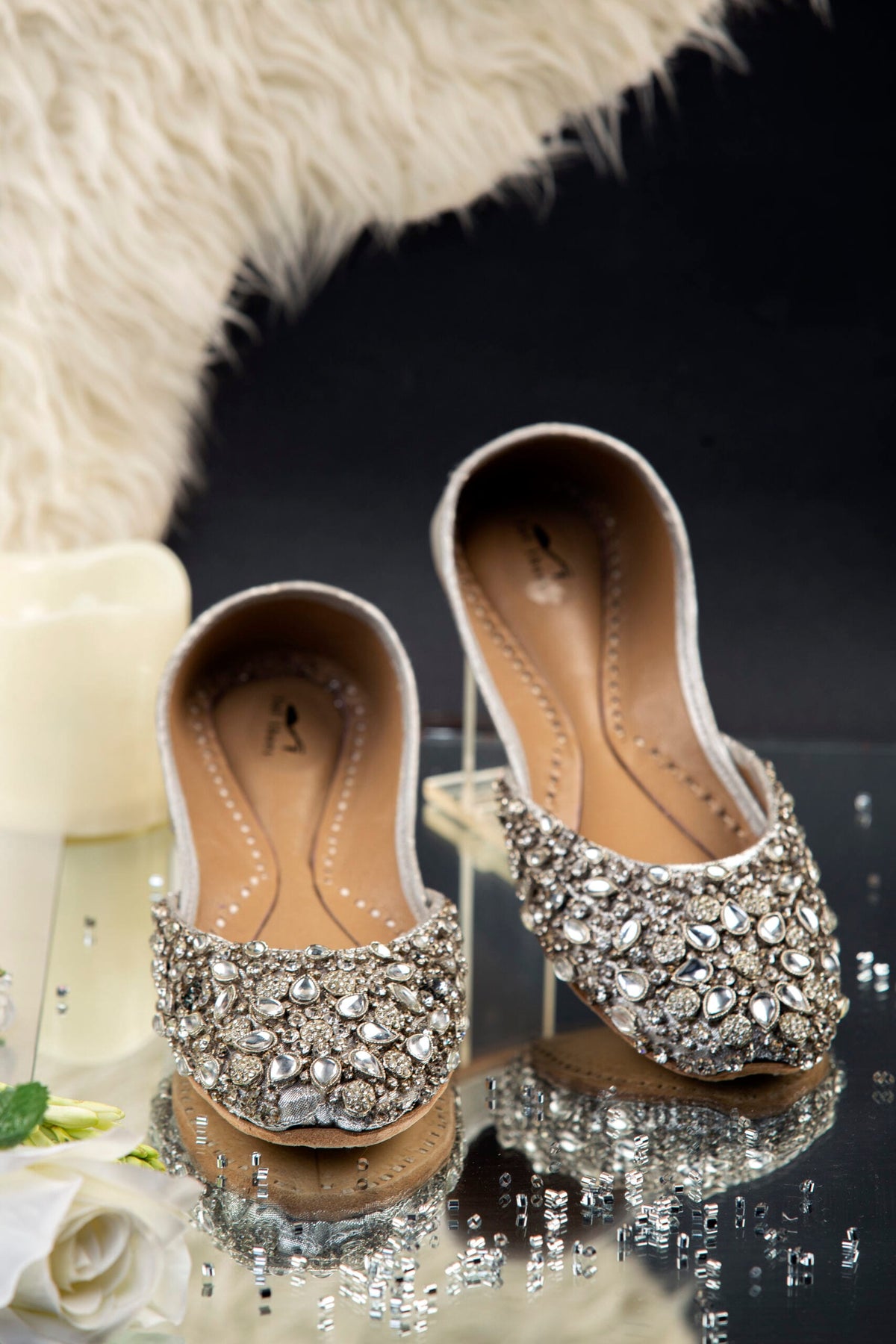 Silver & Golden Kundan Khussas – Traditional Elegance For Women