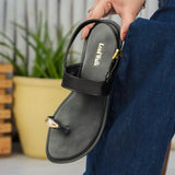 Black Strap Toe-Ring Sandals – Stylish & Comfortable Flats For Women