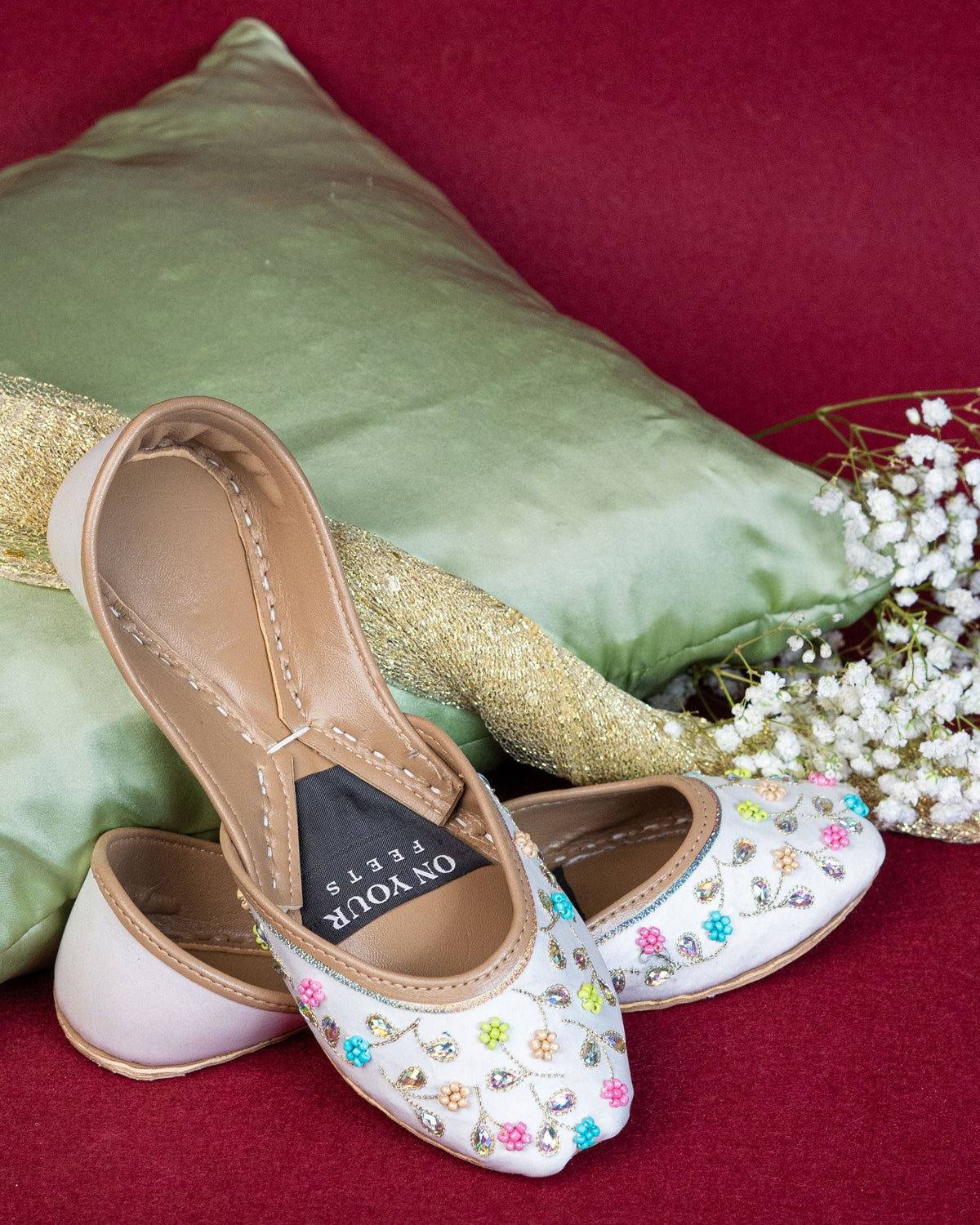 Ivory Blossom – Elegant Handcrafted Khussa For Women