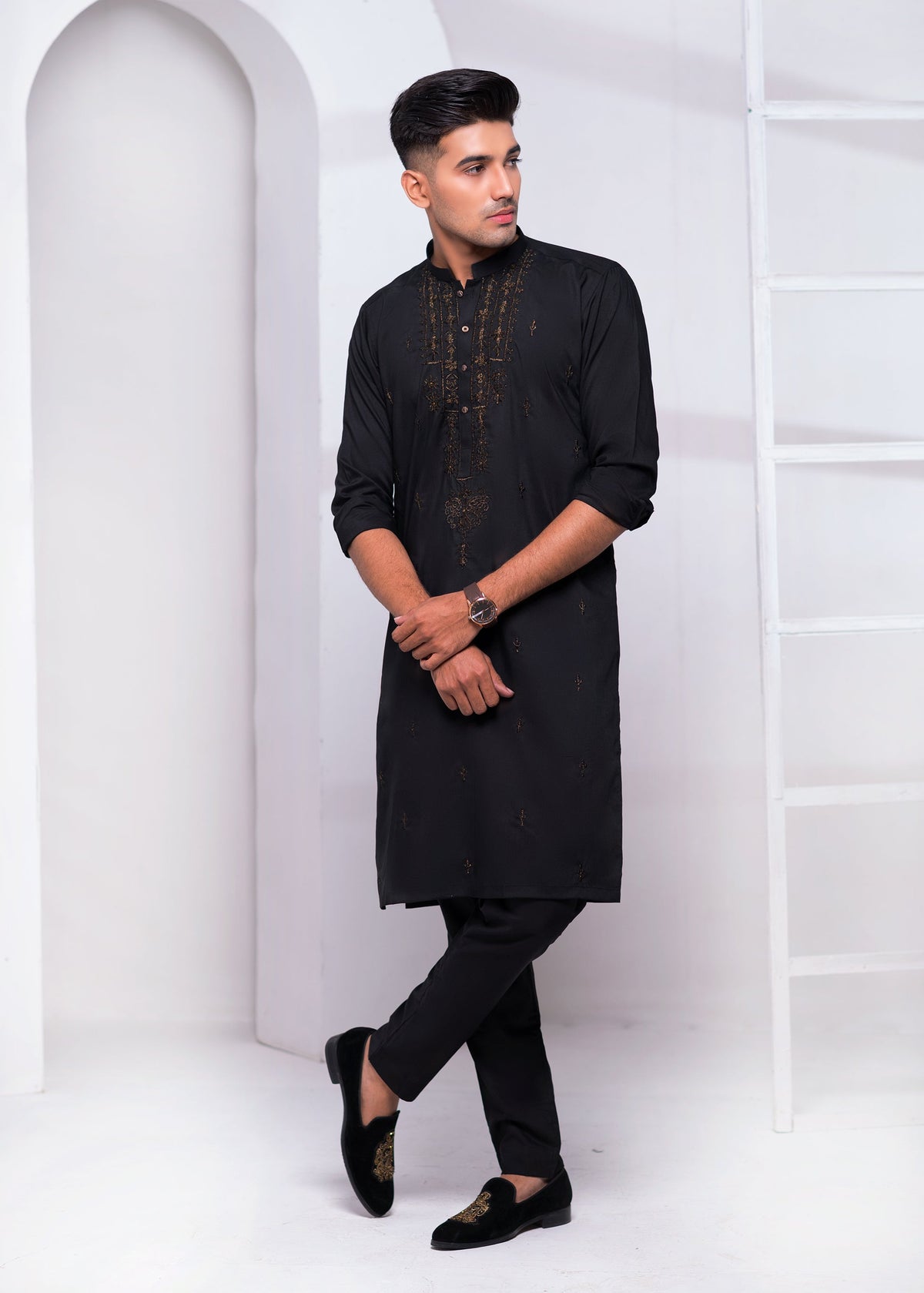Black Color Zari Embroidered Kurta Pajama For Men