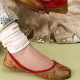 Jashn-e-Dil – Velvet Khussas with Gold Tilla Embroidery For Women