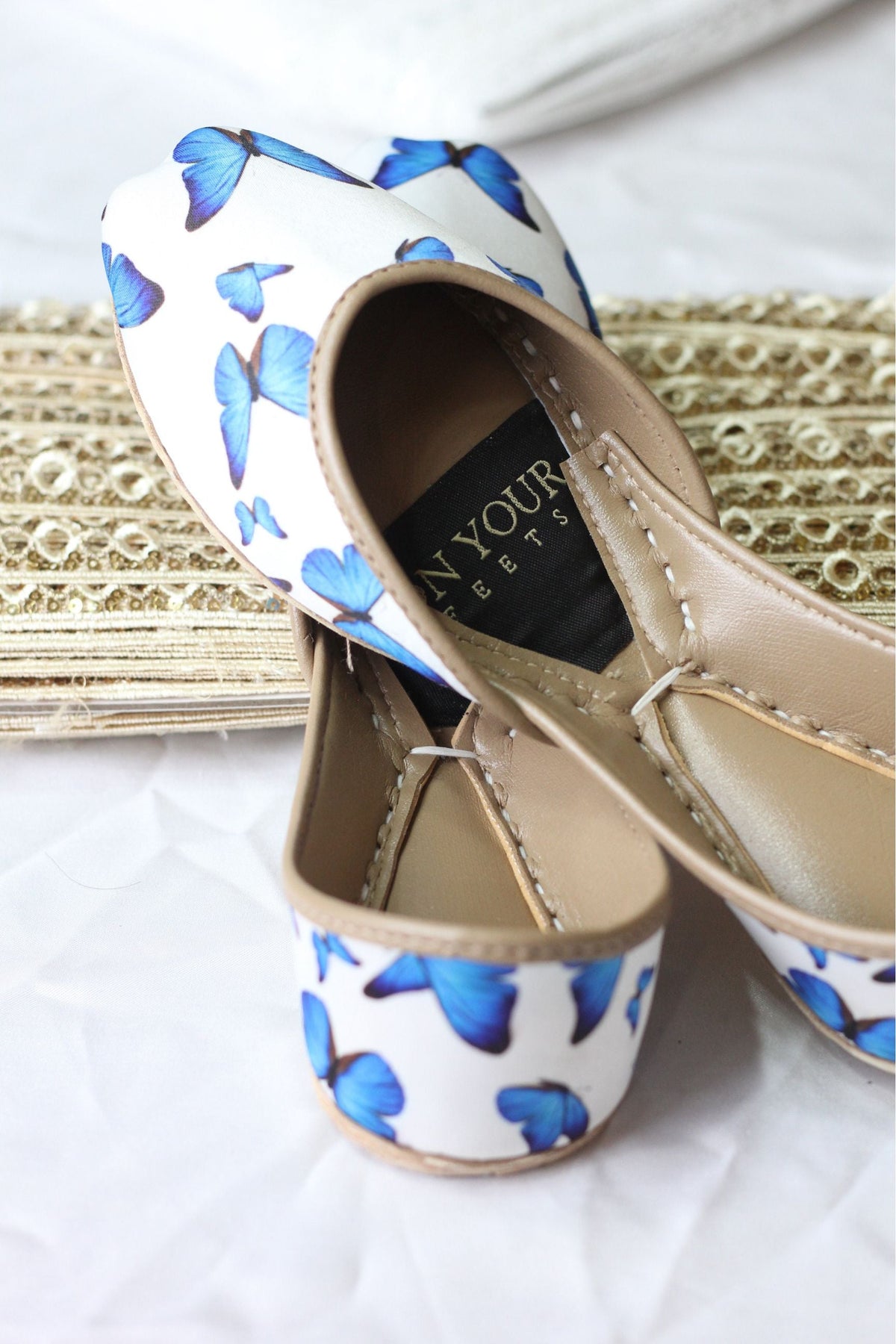 Lilac Serenade – Floral Printed Khussa For Women