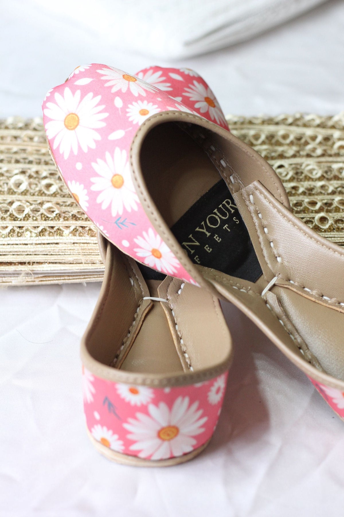 Jasmine Whisper – Floral Printed Khussa For Women