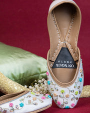 Ivory Blossom – Elegant Handcrafted Khussa For Women