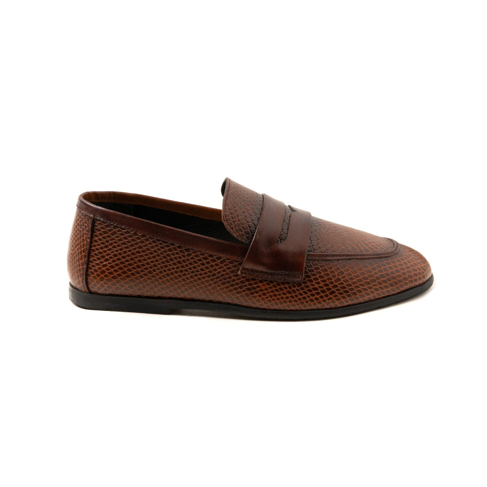 Premium Two-Tone Leather Shoes with Signature Le Sole Branding for Men