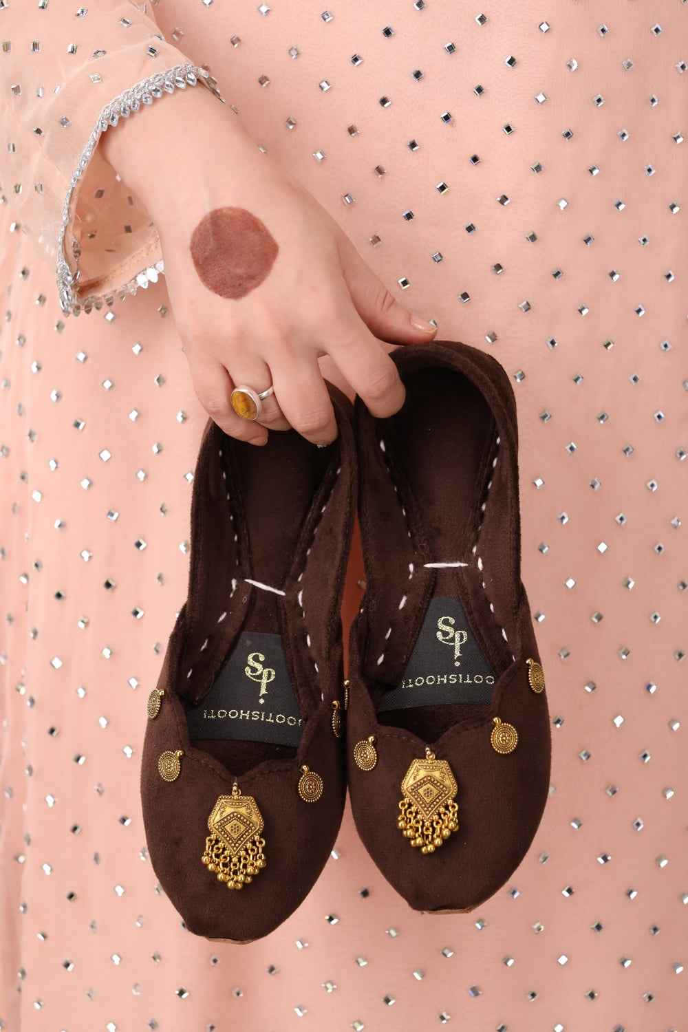 Mehvar Embellished Velvet Khussa For Women