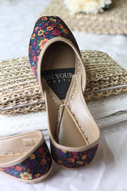 Wildflower Waltz – Floral Printed Khussa For Women