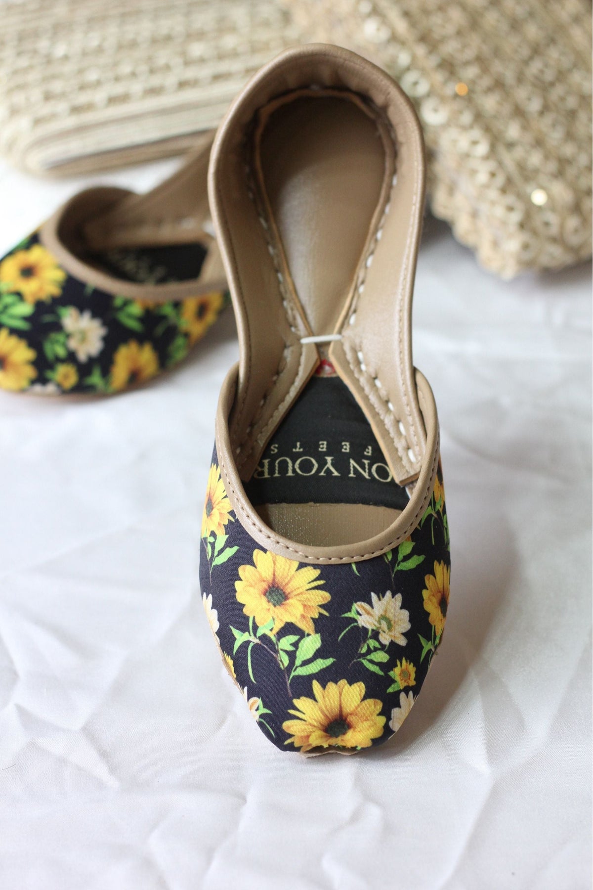 Sunflower Bloom – Floral Printed Khussa For Women