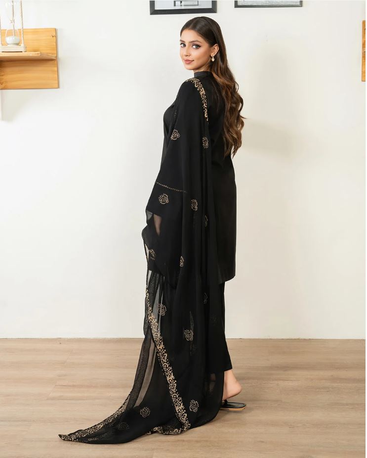 Luxury Embroidered Lawn 3-Piece Suit with Chiffon Dupatta For Women