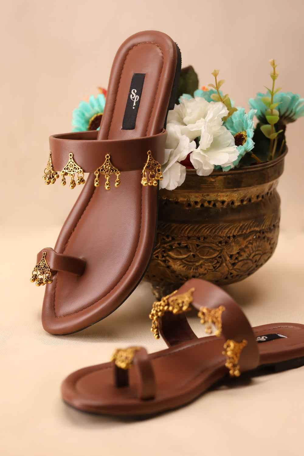 Nauratan Luxury Handcrafted Festive Kolhapuri For Women