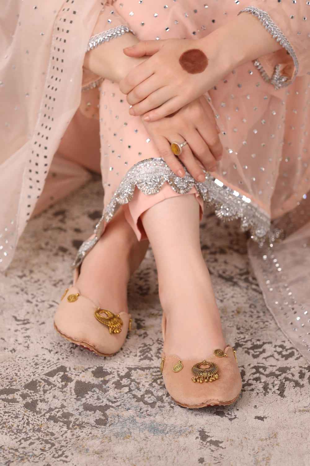 Mehvar Embellished Velvet Khussa For Women