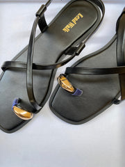 Brown & Black Strappy Toe-Ring Sandals – Stylish & Comfortable Flats For Women