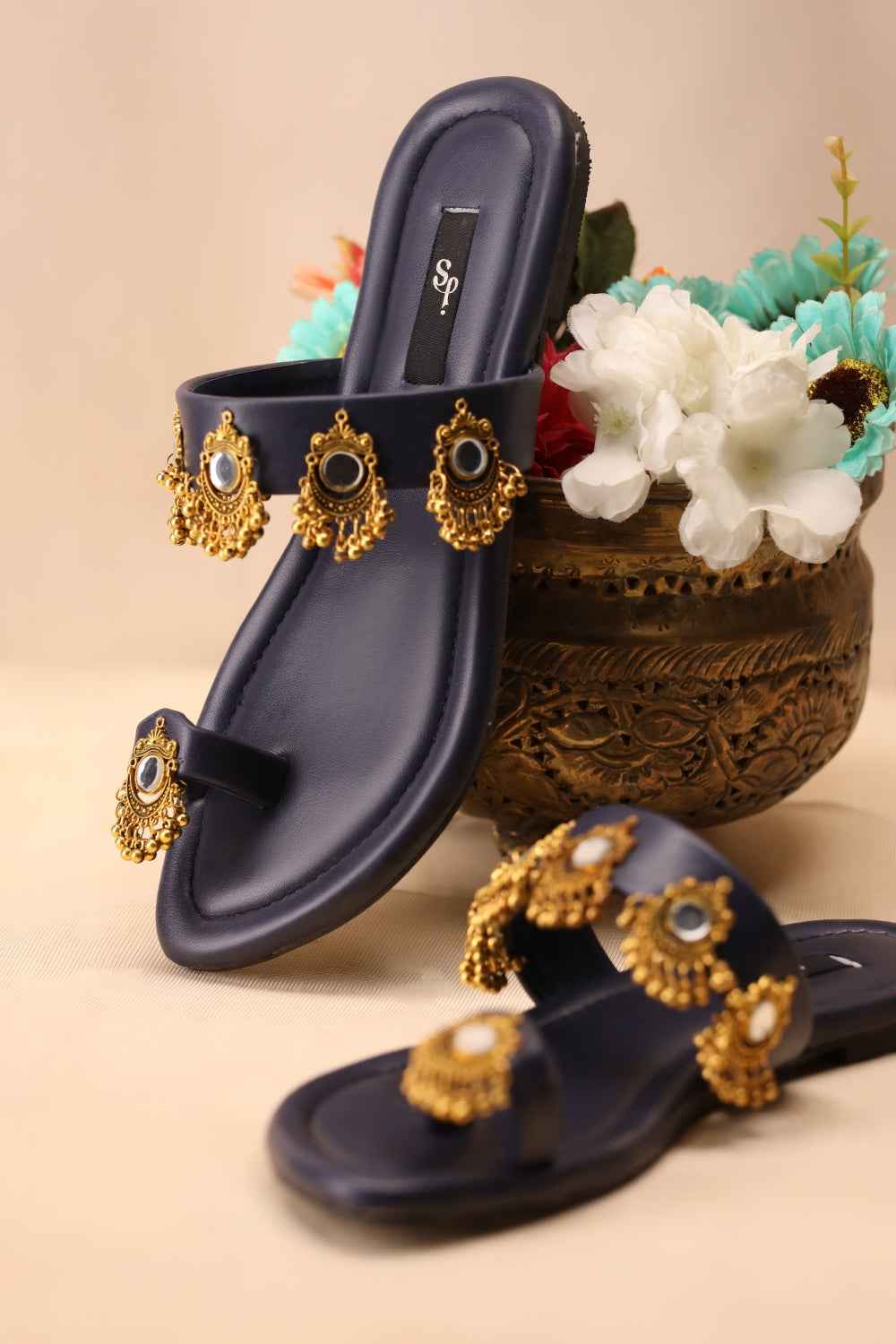 Nauratan Luxury Handcrafted Festive Kolhapuri For Women