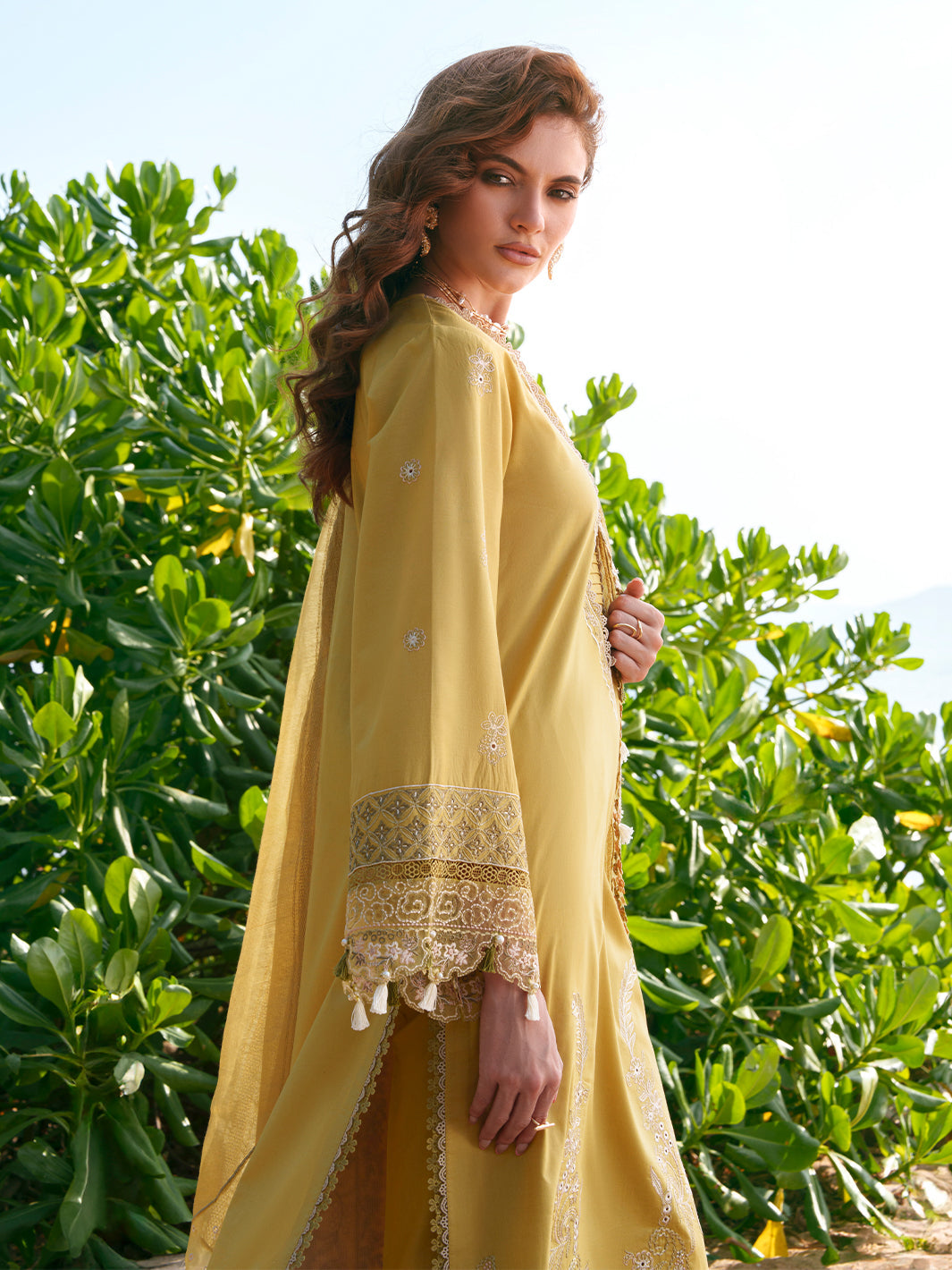 AMAYAH – Premium Luxury Lawn Suit For Women