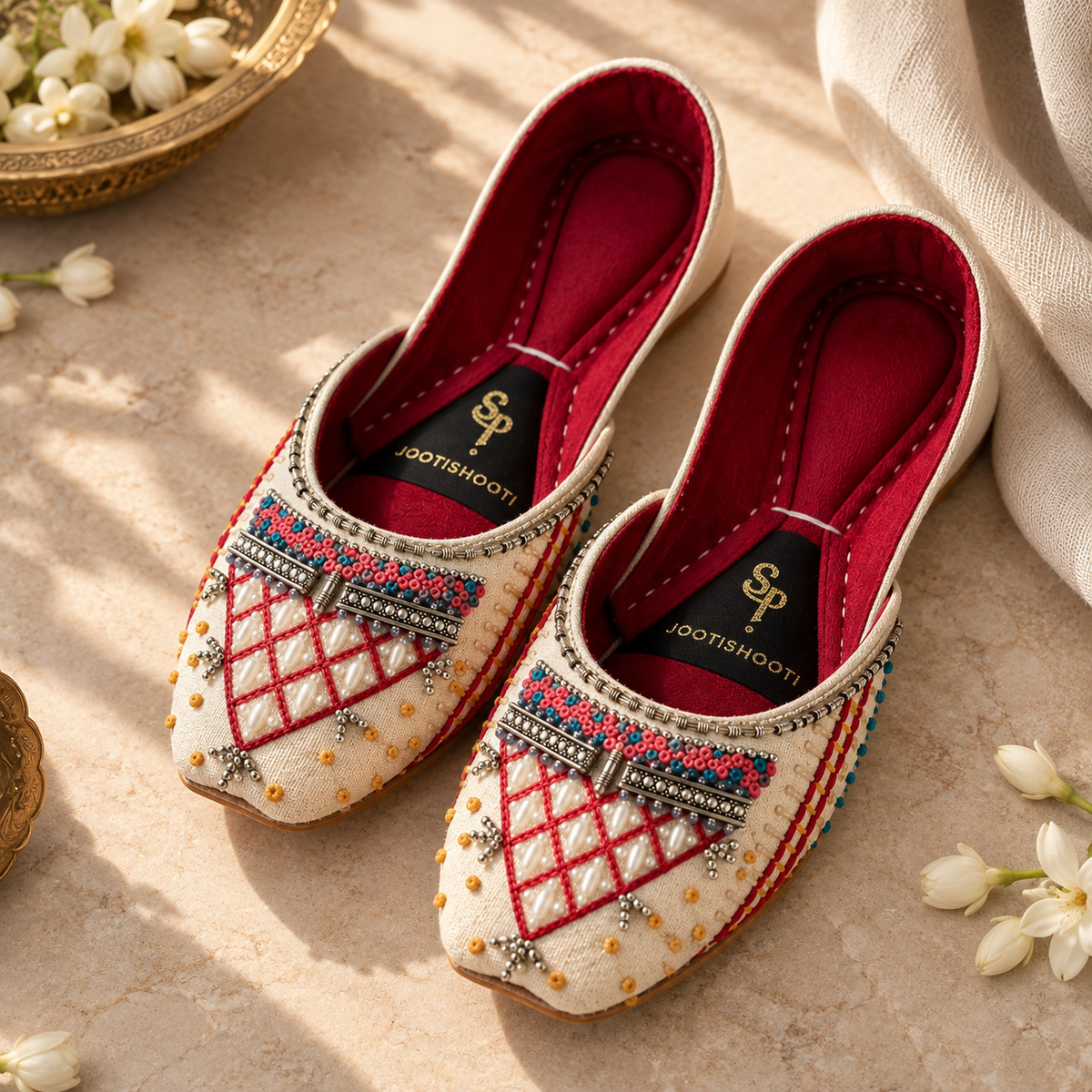 Aari Classic White Khussa For Women