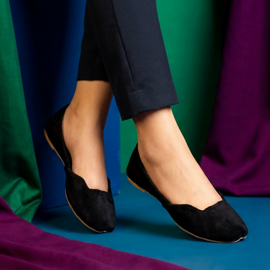 Plain Black Velvet Khussa – Rangreza Collection For Women
