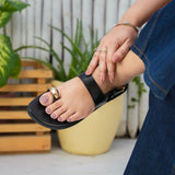 Black Strap Toe-Ring Sandals – Stylish & Comfortable Flats For Women