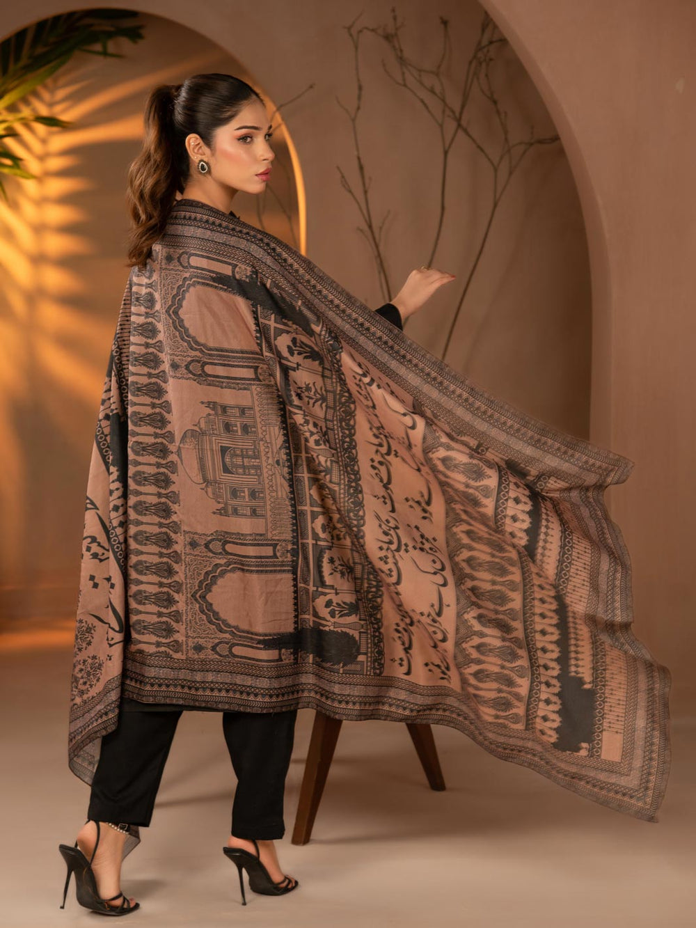 Calligraphed Odhni – Wear the Words For Women